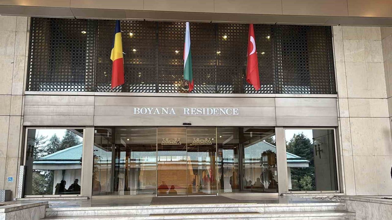 Sofya'da üçlü savunma zirvesi: Karadeniz güvenliği öne çıktı
