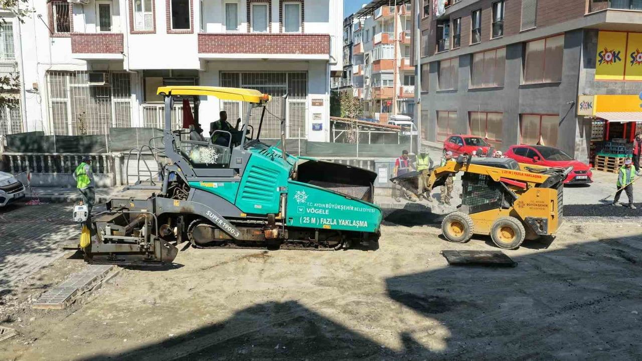 Söke Aydın Caddesi yenileniyor: sıcak asfalt ve kaldırım çalışmaları sürüyor