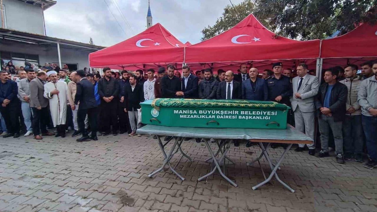 Soma'daki göçükte yaşamını yitiren Ramazan İnce, Taşdibi'de defnedildi