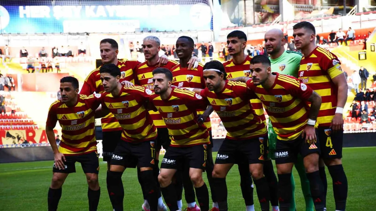 Son dakikaların heyecanı: Kayserispor-Batman Petrolspor 2-2 berabere