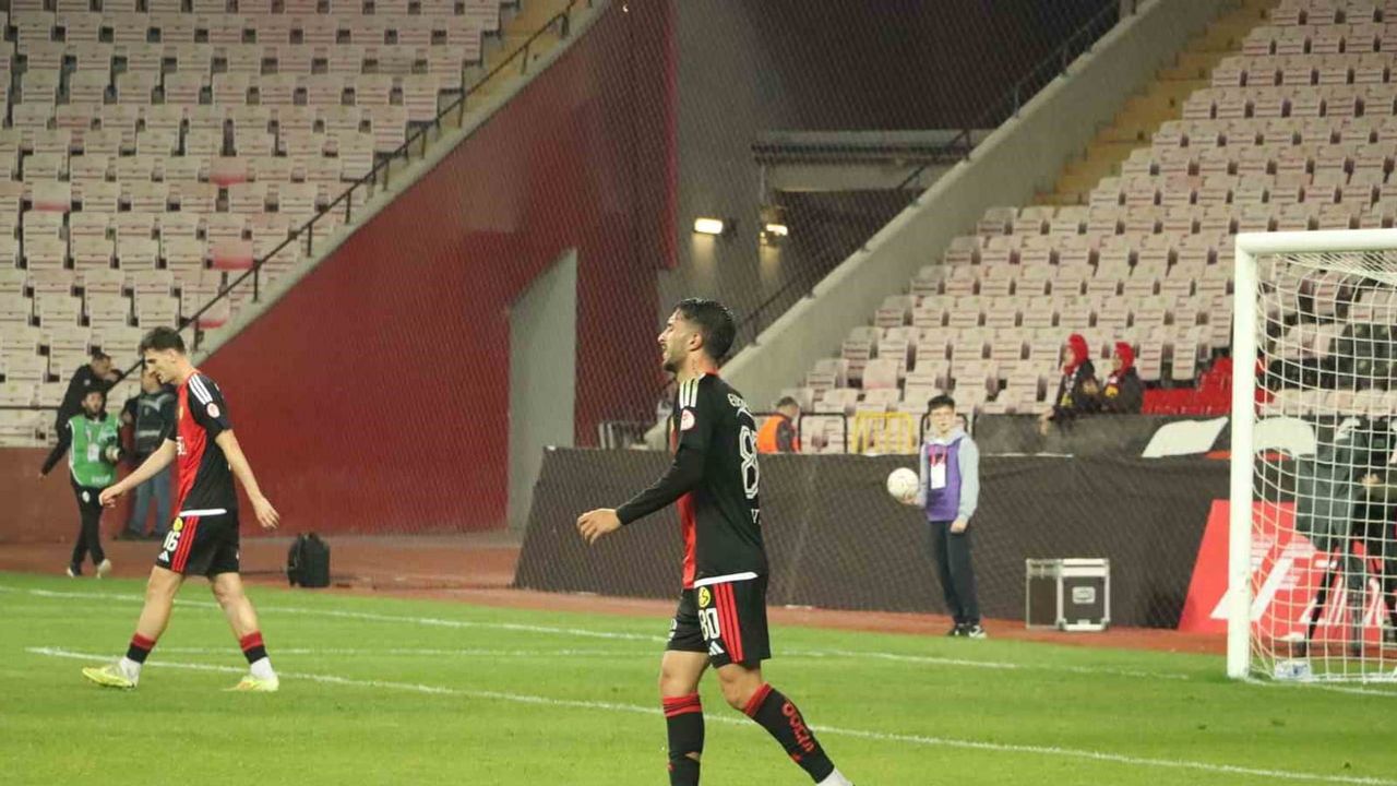 Son düdükte gelen golle Eskişehirspor kupada turladı