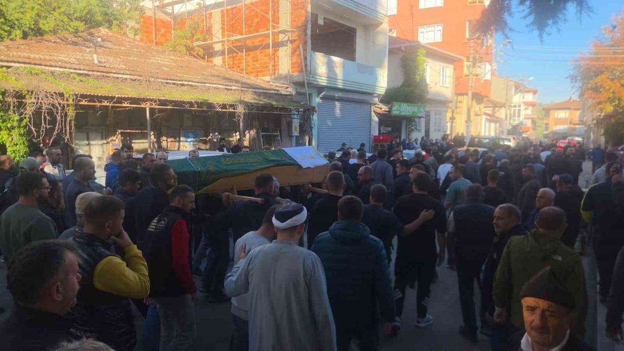 Son görev Orhangazi'de çatıdan düşen genç toprağa verildi