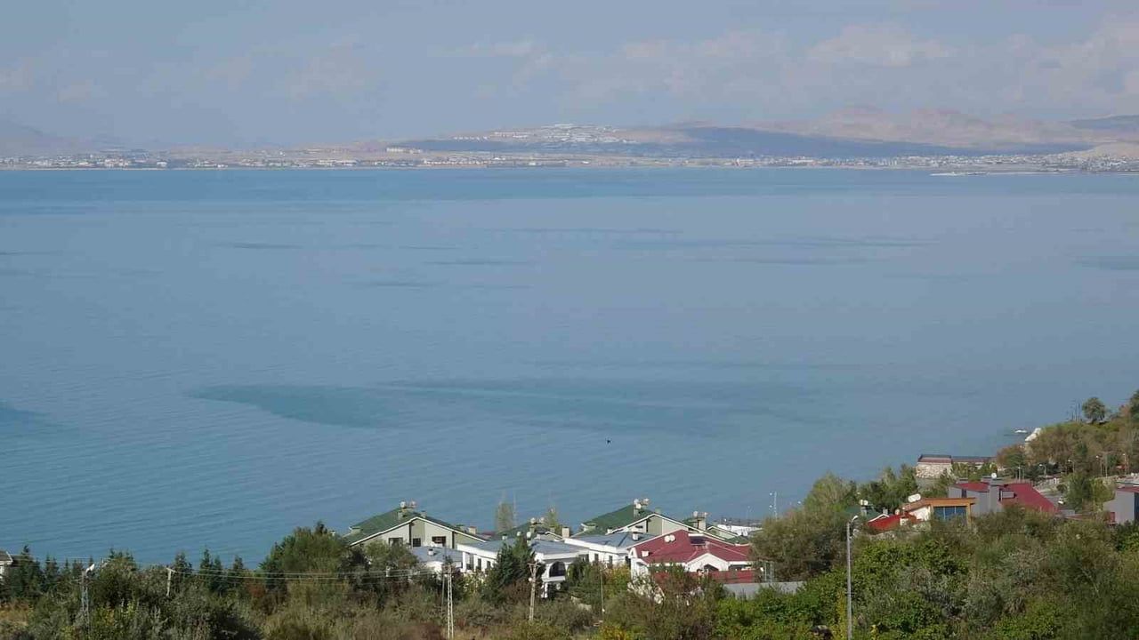 Sonbahar yağışları Van Gölü havzasına nefes aldırdı, etkileri 2027'ye de taşınabilir