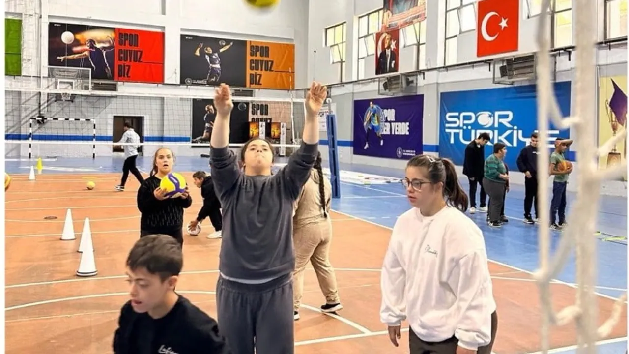 Sporla engelleri kaldırdılar: Şırnak'ta özel bireyler bir araya geldi
