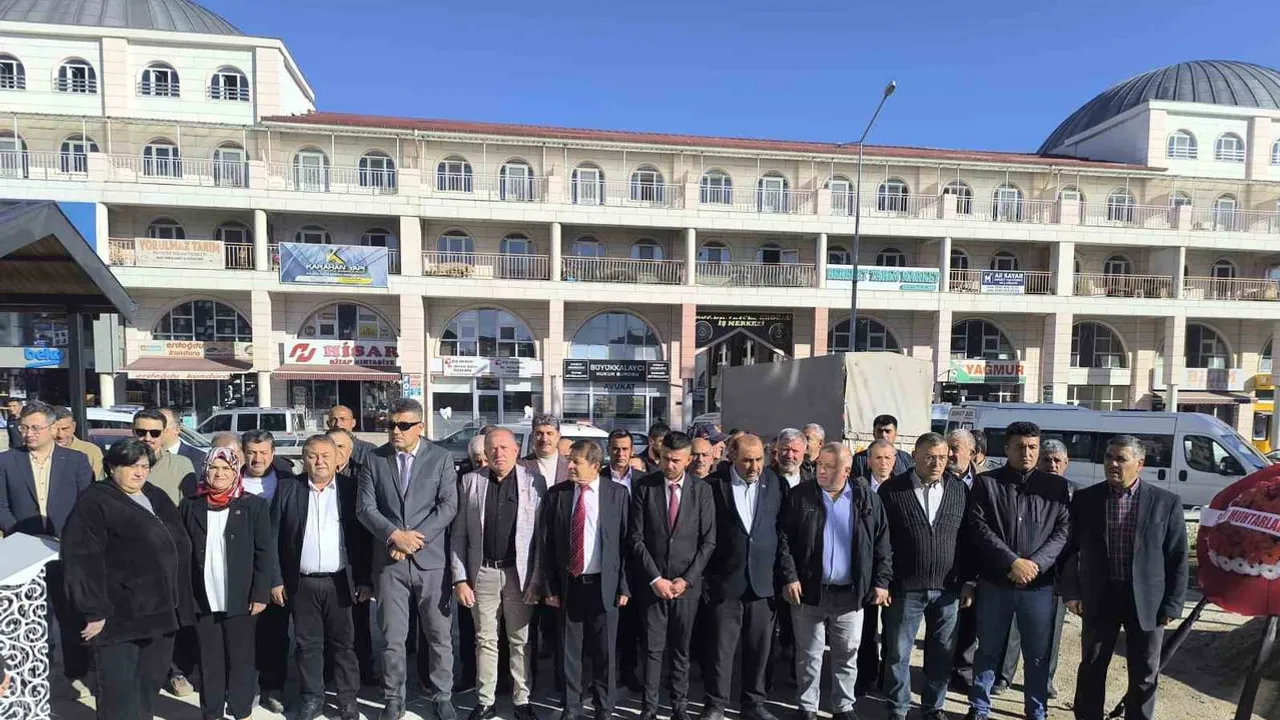 Şuhut'ta muhtarların rolü törenle vurgulandı