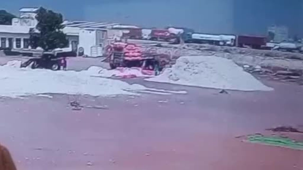 Sukkur'da lpg tankeri patlaması: çevredeki araçlar zarar gördü