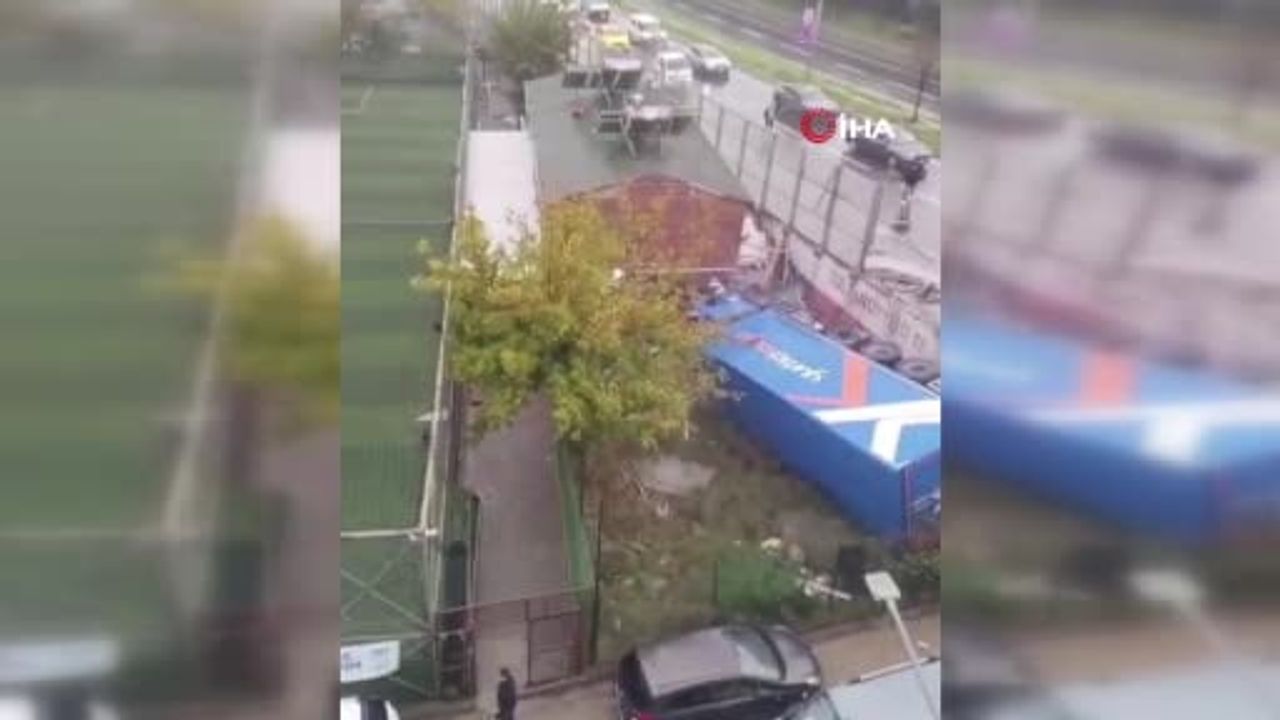 Sultangazi'de tır kontrolden çıkarak karşı şeride girip iki aracı çarptı ve 5 metre aşağı düştü