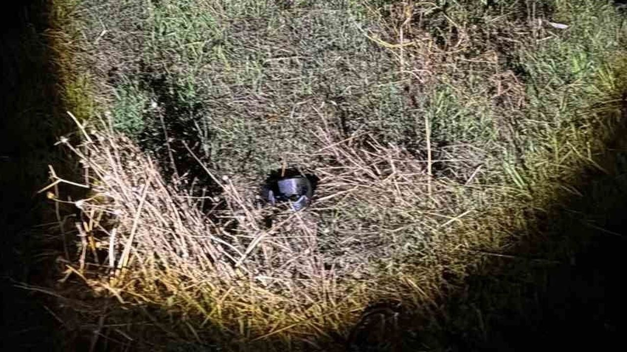 Suluova'da takla atan otomobilde çıkan yangın patlamaya neden oldu, sürücü sağ kurtuldu