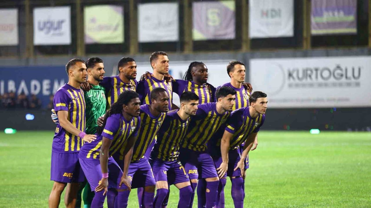 Süper Lig'de ilk randevu: Erzurumspor FK evinde Eyüpspor'u ağırlıyor