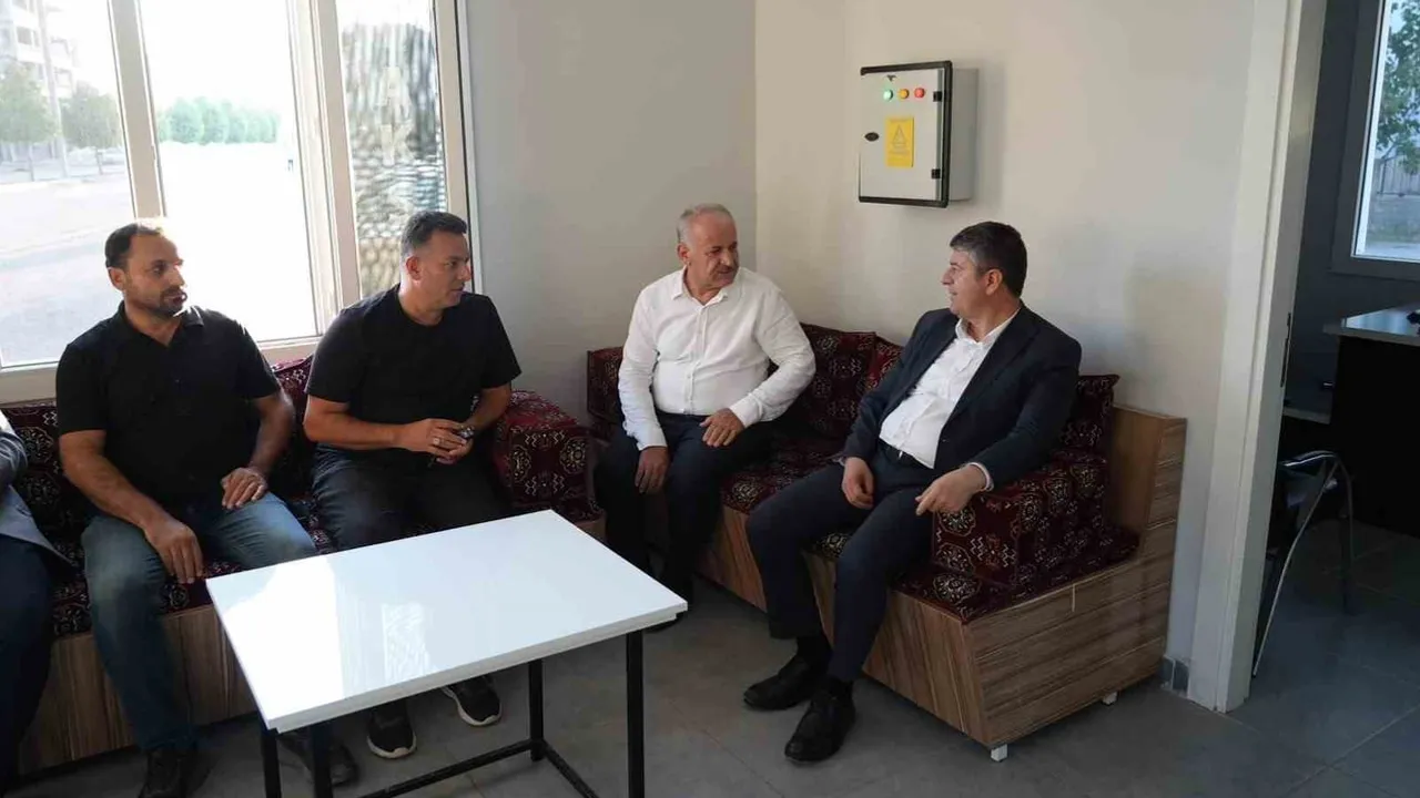 Taksicilerin kalıcı durağı Altınşehir'de hizmete girdi