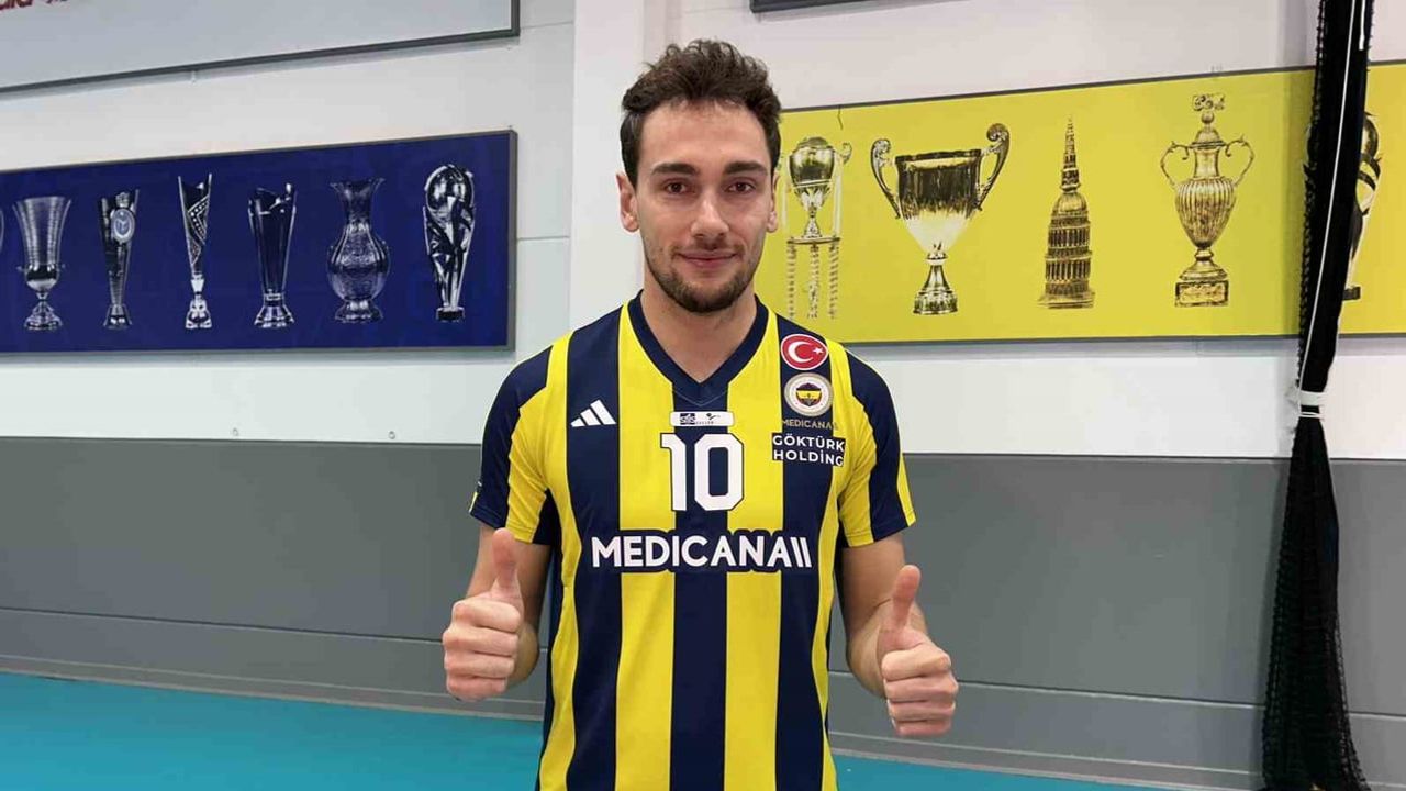 Taraftarların tutkusu Bedirhan'ı Fenerbahçe'ye taşıdı