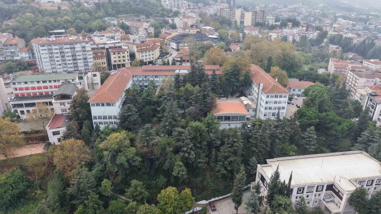 Tarihi fizik tedavi hastanesi kampüse taşınıyor, yerine 'Esenlik Merkezi' kurulacak