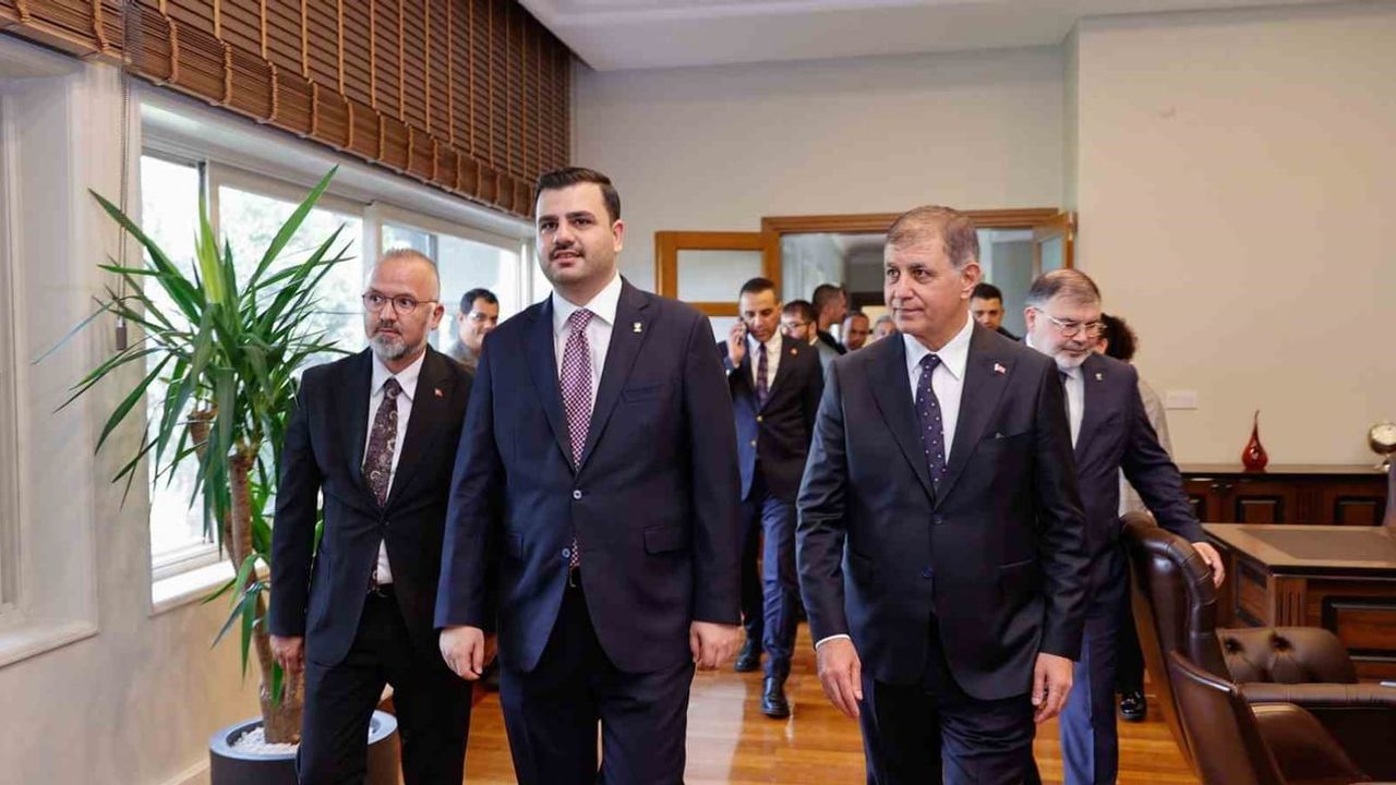 Tarihi şato'da İzmir’de üst düzey AK Parti buluşması