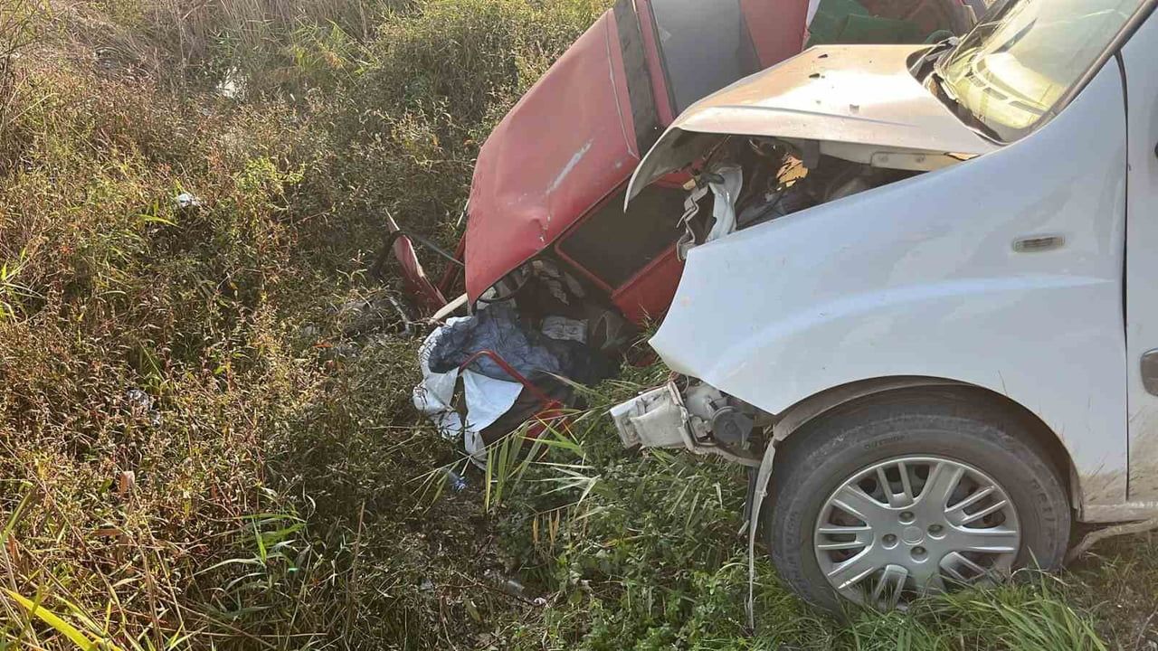 Tarsus'ta kanalete düşen otomobilin sürücüsü yaşamını yitirdi