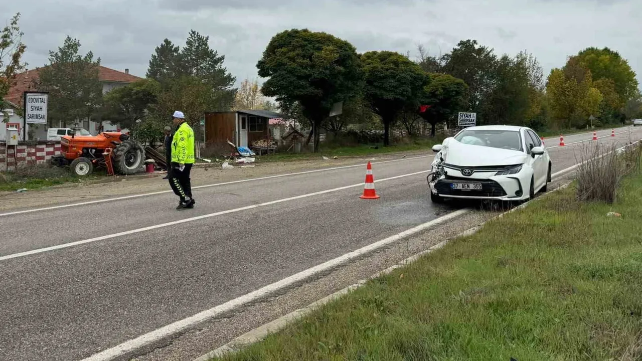 Taşköprü'de arkadan çarpışma: otomobil sürücüsü hastaneye kaldırıldı