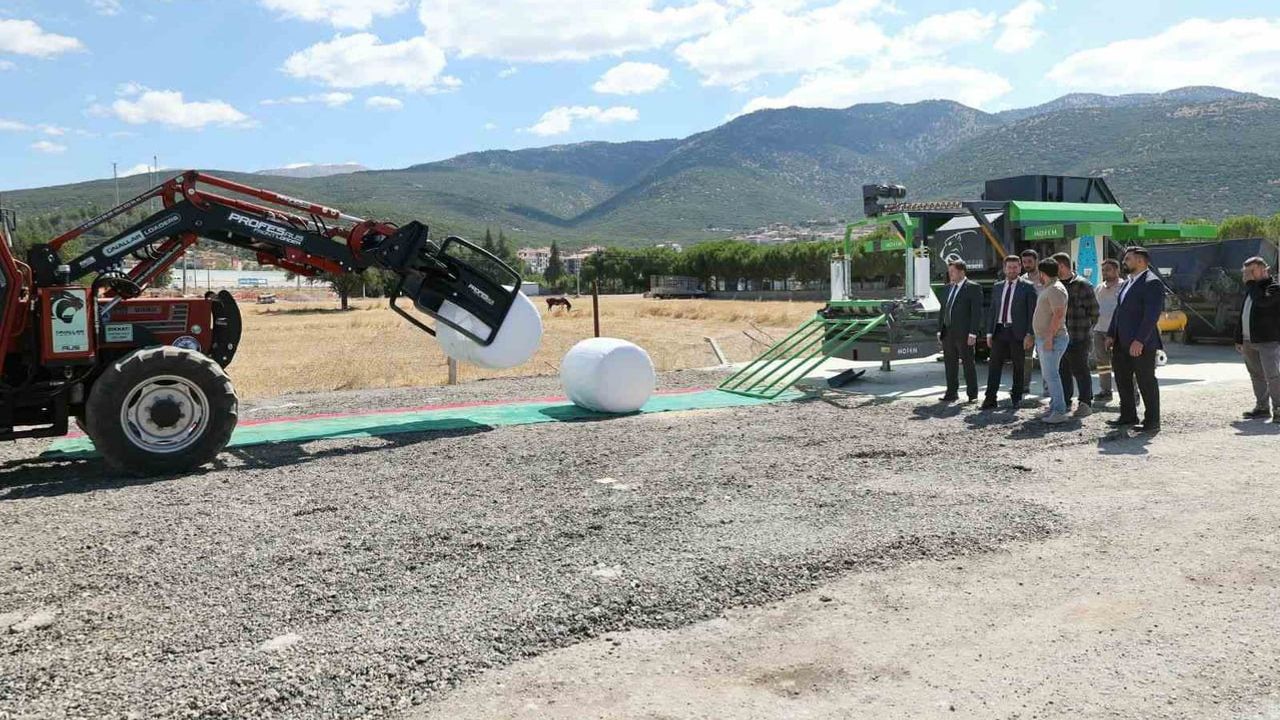 Tavas'ta üretimi kolaylaştıran ücretsiz silaj hizmeti