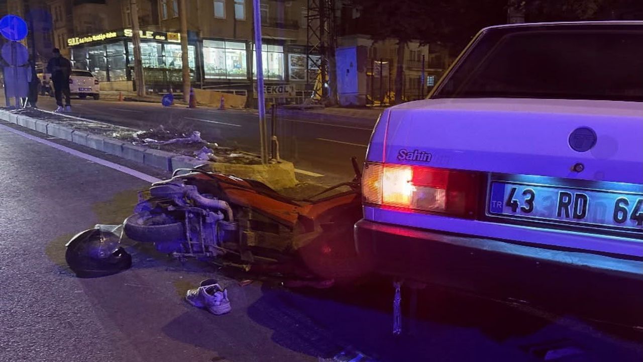 Tavşanlı'da kavşak manevrası kazayla sonuçlandı