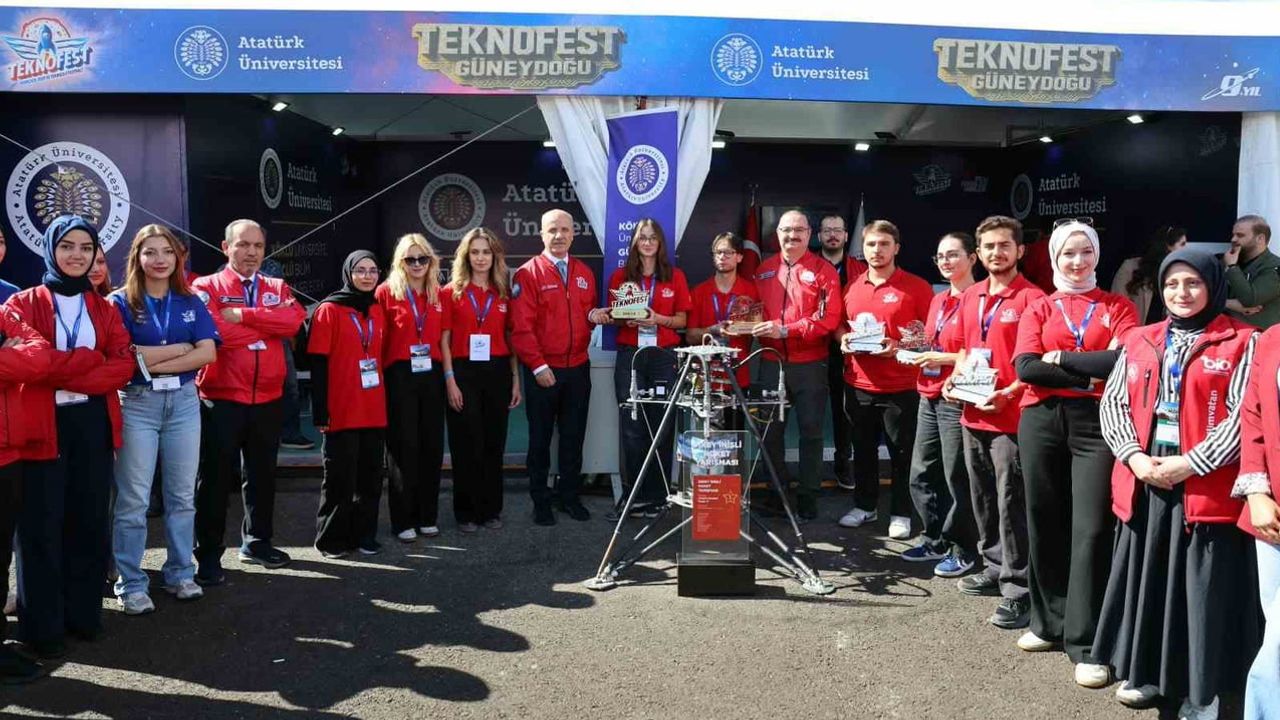 Teknofest Güneydoğu'da üniversitenin vizyon turu: Hacımüftüoğlu'nun kritik temasları