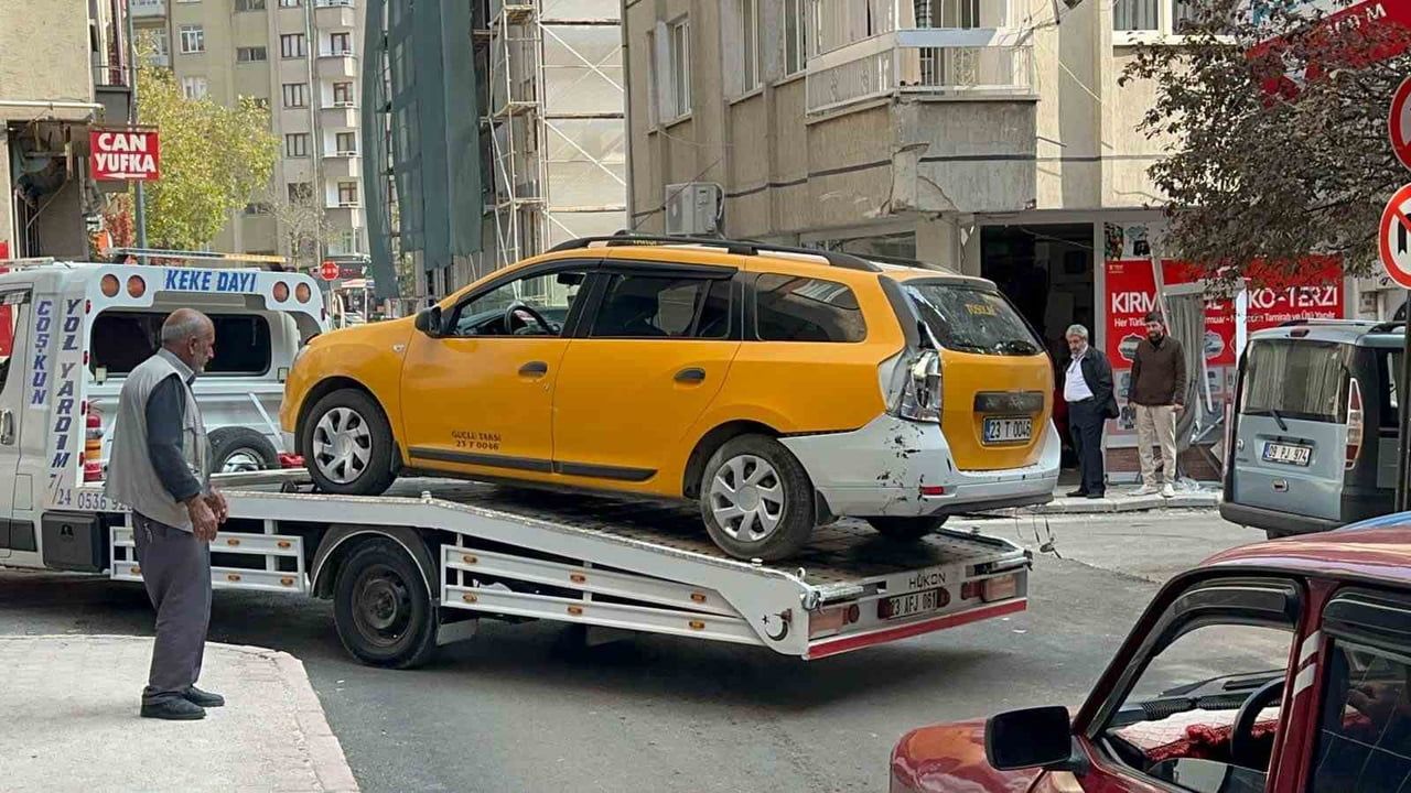 Terzi dükkanına giren takside 1 kişi yaralandı