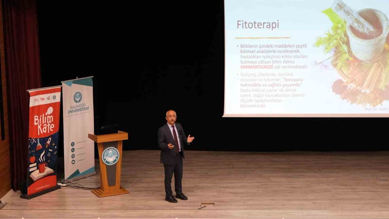 Tıbbi bitkilerde bilinçli yaklaşım: 60+ Tazelenme Üniversitesi'nde seminer