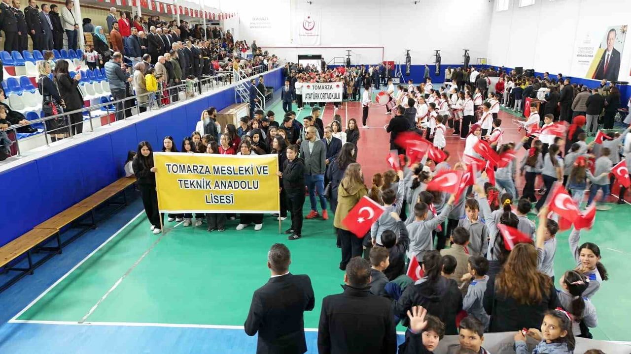 Tomarza'da cumhuriyet coşkusu: 103. yıl birlikte kutlandı
