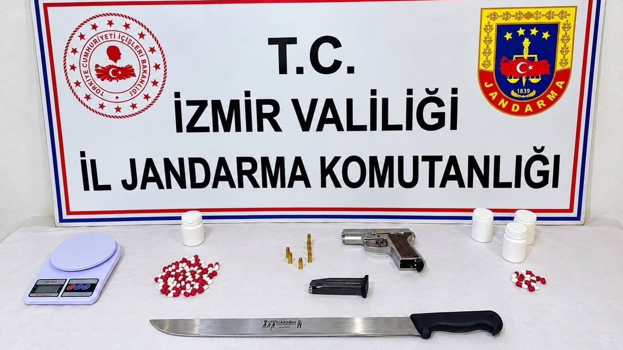 torbalı'da jandarma operasyonunda 77 hap ve tabanca ele geçirildi