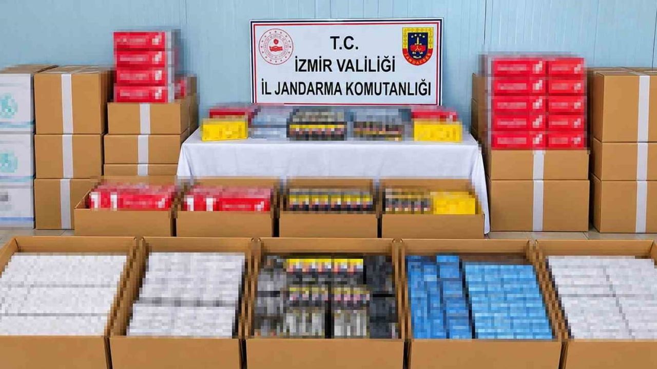 Torbalı'da jandarmadan iki ayrı operasyonda uyuşturucu ve 27 bin paket kaçak sigara ele geçirildi