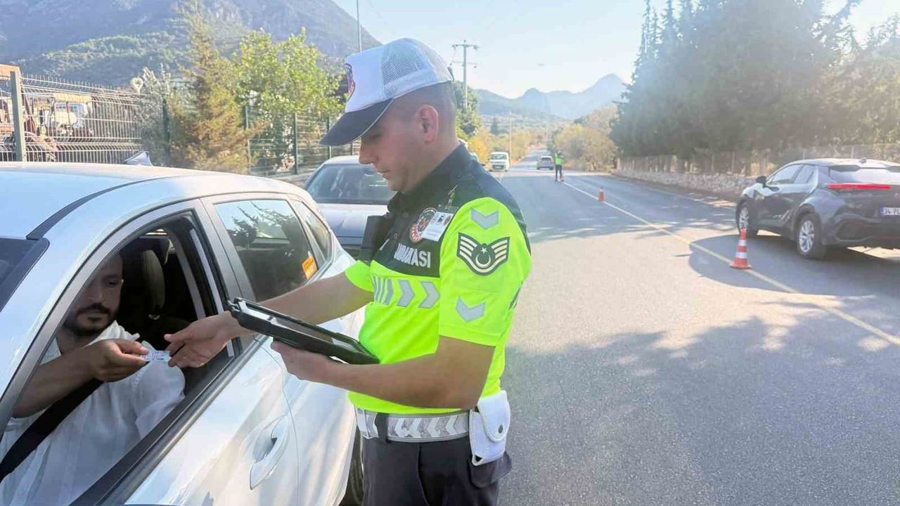 Trafik denetimleri yoğunlaştı: Muğla'da eylül ayında 97 bin 187 araç kontrol edildi