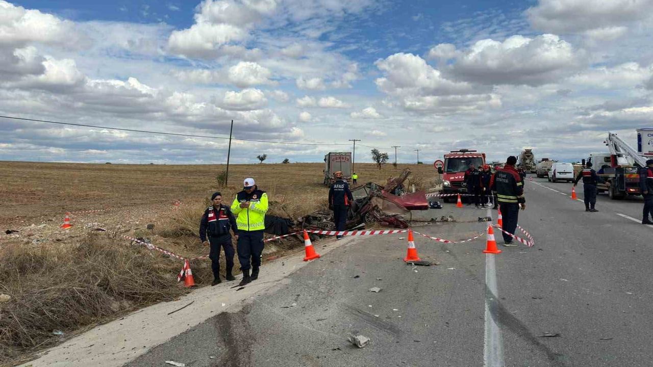 Trafik kazası Ulubey yolunda can aldı: aynı aileden üç kişi yaşamını yitirdi