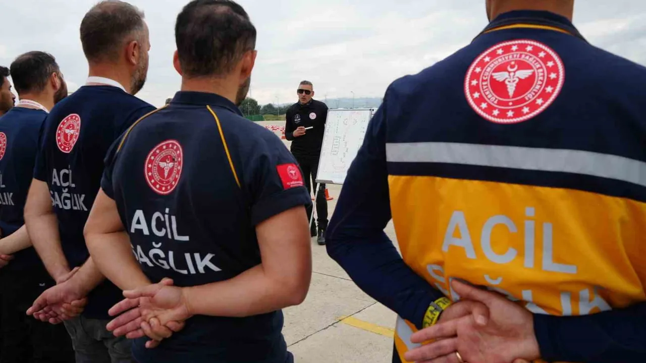Trafikte kilit anlarda ilk müdahale motosikletlerde: ekipler 90 saniyede hazır