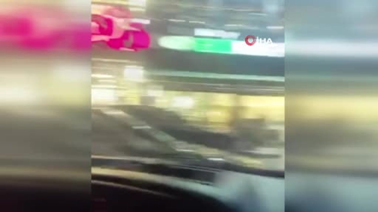 Trafikte panik: Sarıyer'de araca saldırı kadın ve çocuğun korku dolu anları