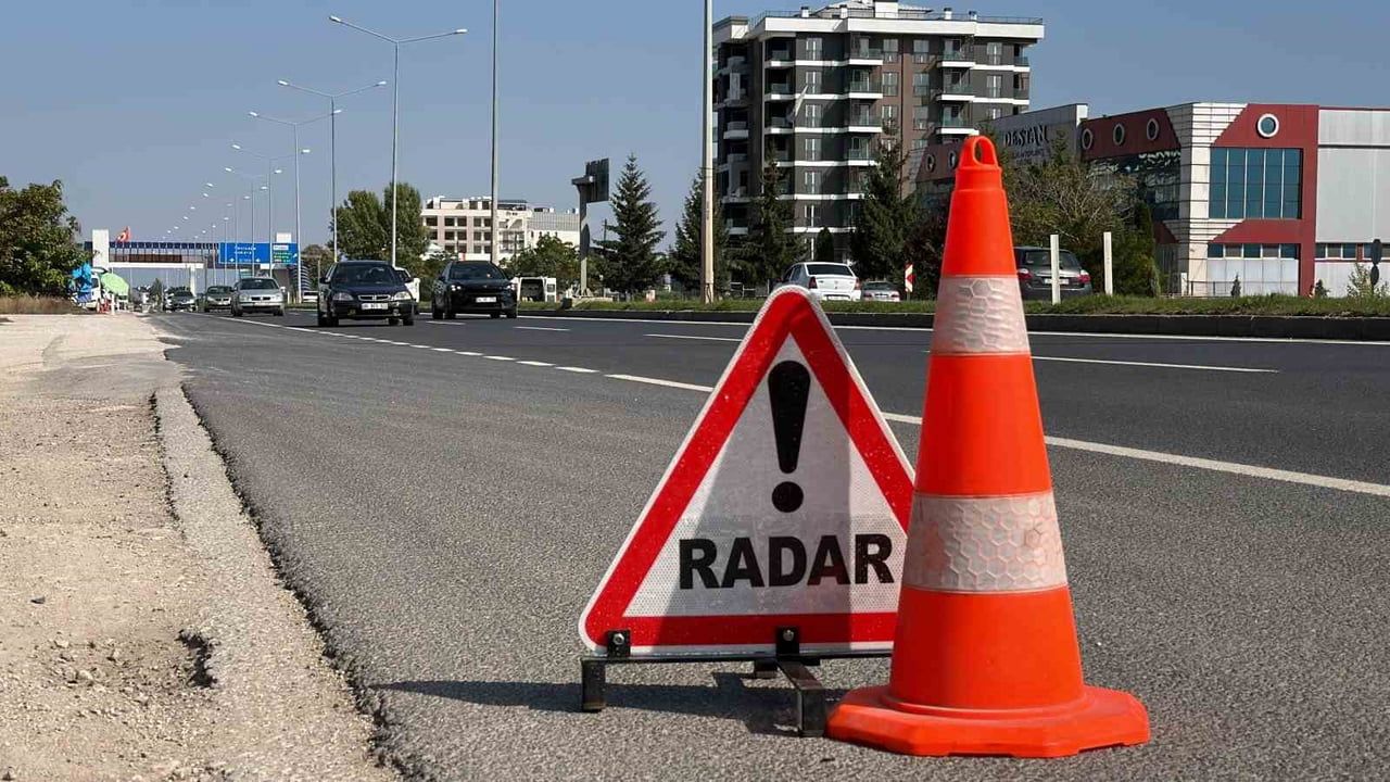 Trafiradar uygulamasıyla D-100'de hız ihlallerine anında ceza