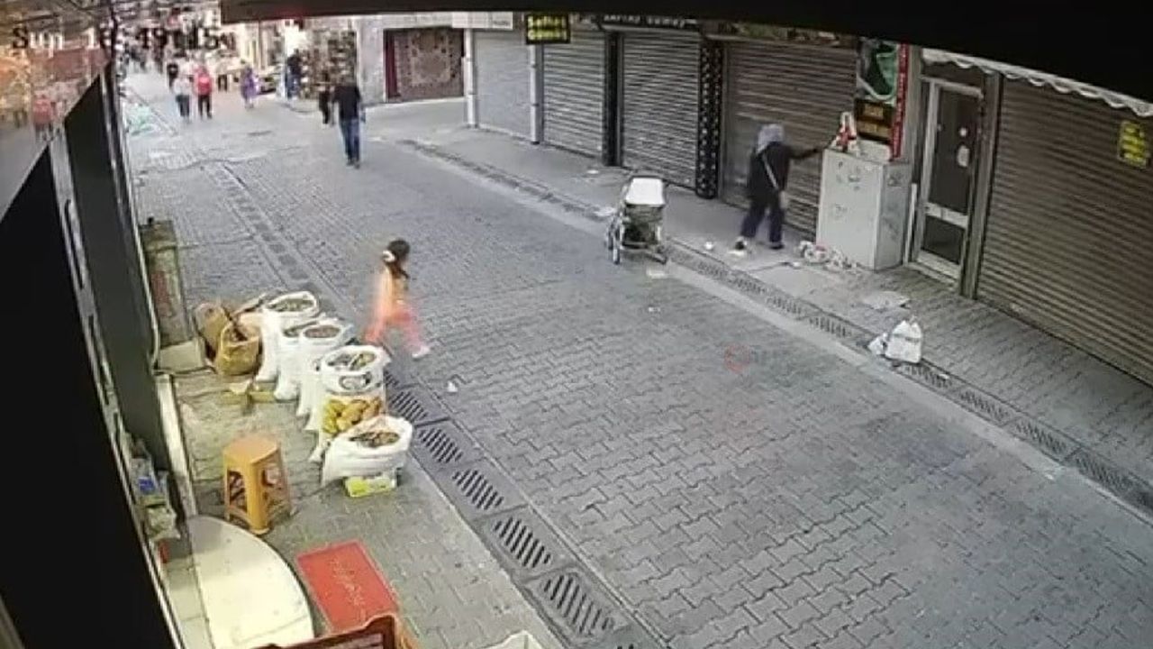 Trafonun üstünde unutulan gümüş poşeti çalındı, anlar kamerada