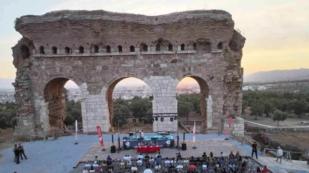 Tralleis antik kenti mitoloji ve sinemayla sahnede