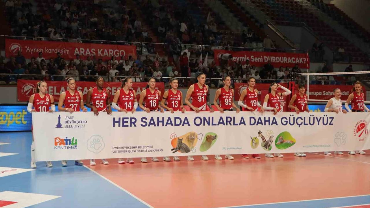 Tribünden patilere: Aras Kargo sezona maç ve mama desteğiyle başladı