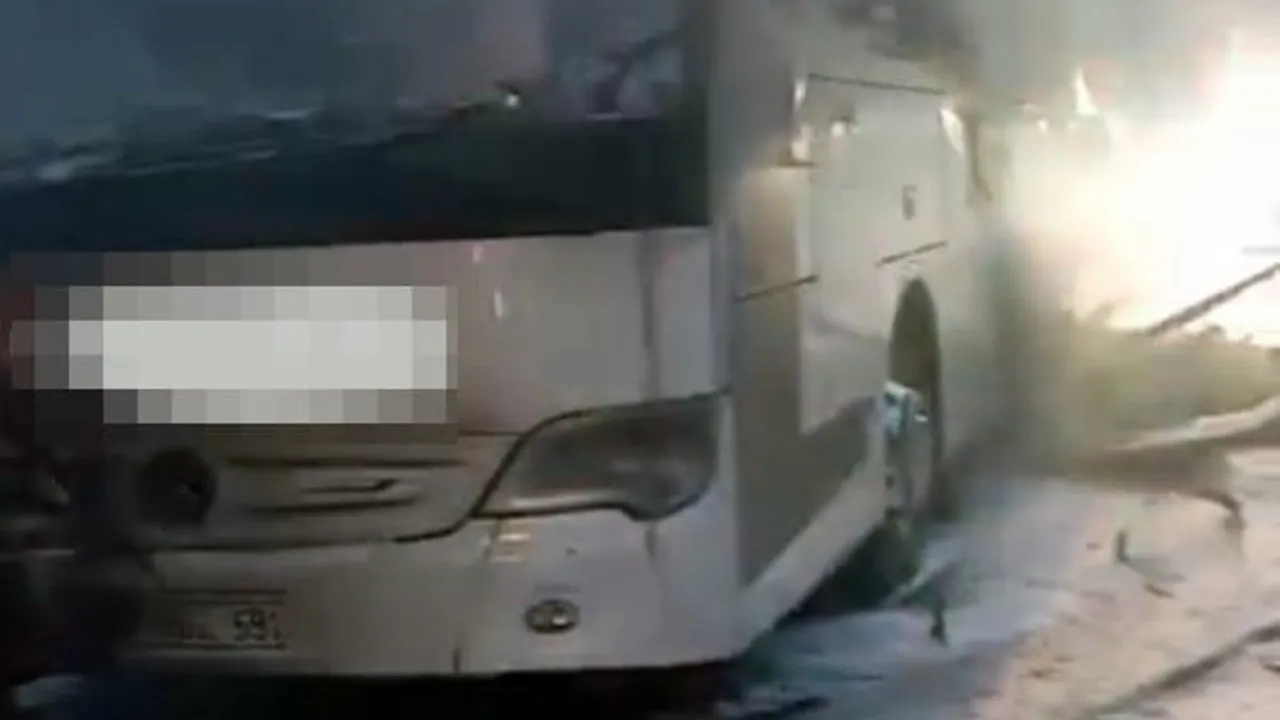 Tünel çıkışında alev paniği: Bolu'da motor yangını otobüsü kullanılamaz bıraktı