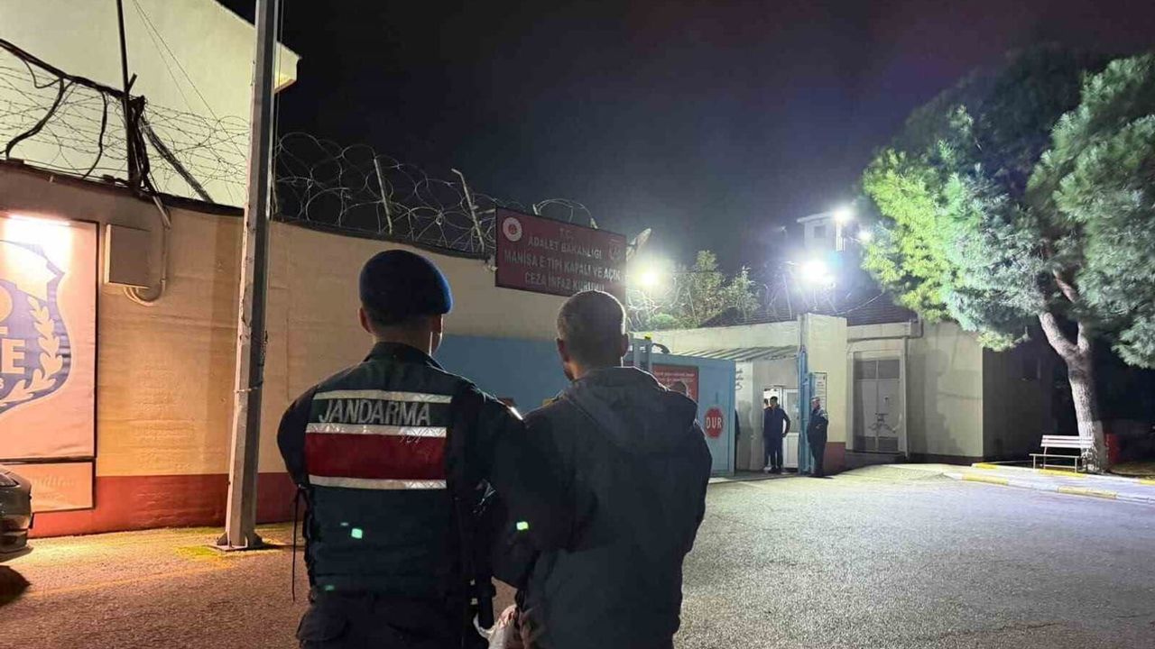 Turgutlu'da JASAT köşeye sıkıştırdı: 21 yıl 4 ay kesinleşmiş cezası olan firari yakalandı