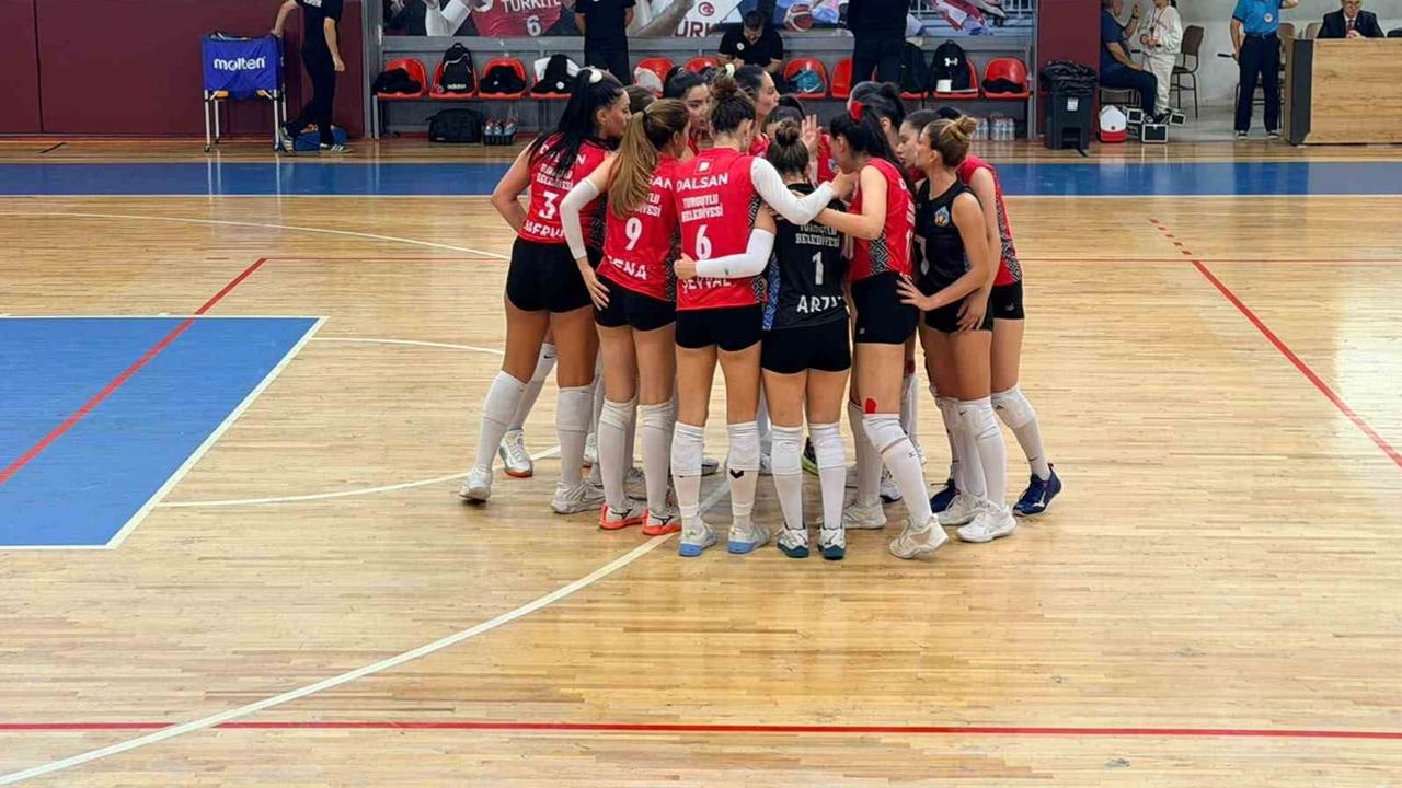 Turgutlu'nun sultanları liderlik koltuğuna oturdu