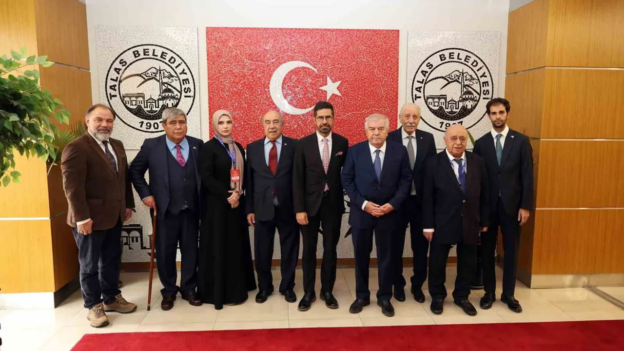Türk dünyasının edebiyatçıları Kayseri'de buluştu, kültürel bağlar pekişti