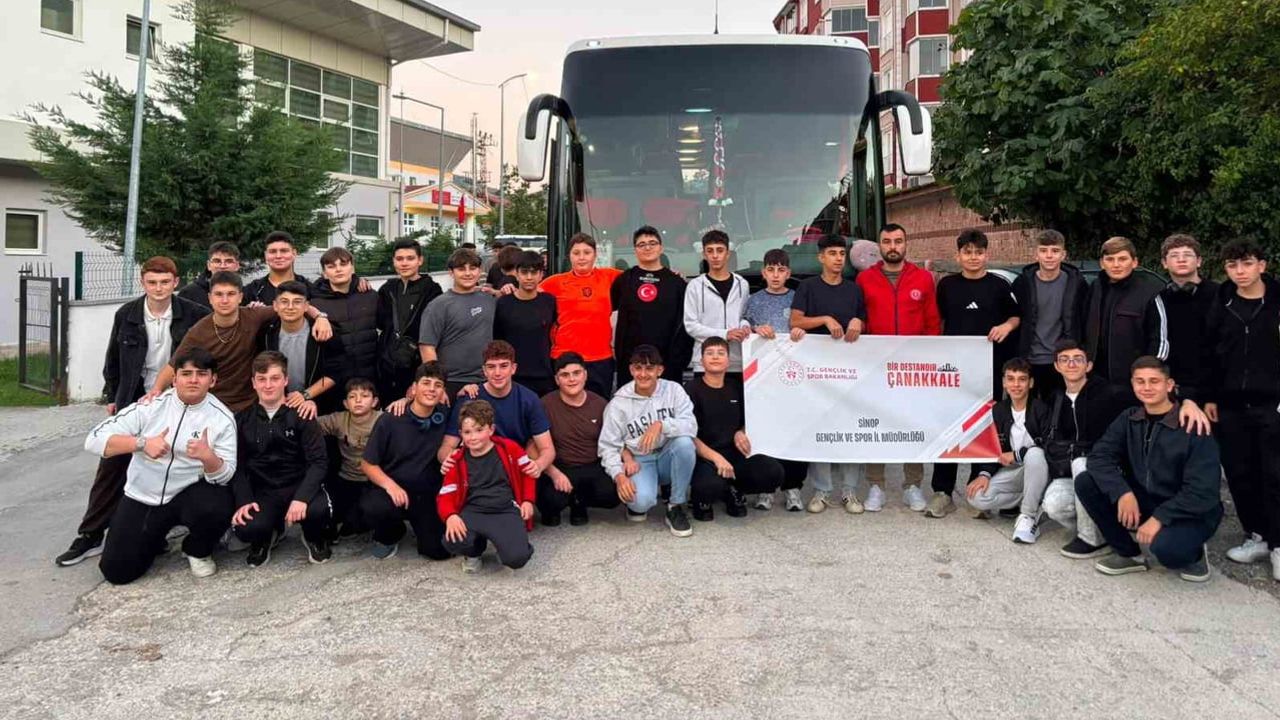 Türkeli'den 38 genç Çanakkale ruhunu yerinde yaşamaya gitti