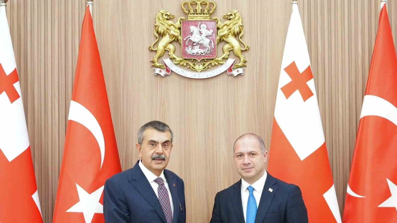 Türkiye ile Gürcistan eğitimde stratejik iş birliğine imza attı