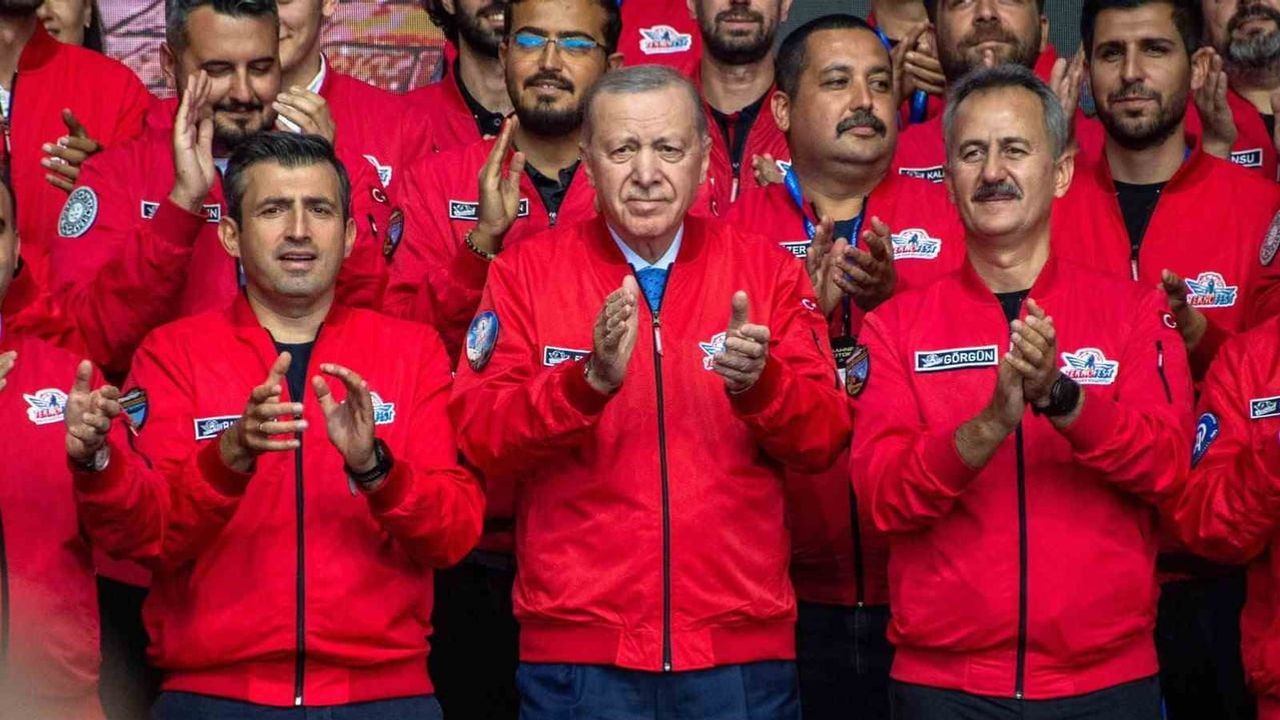 Türkiye savunma ihracatında 11'inci sırada, gençlere teknoloji çağrısı