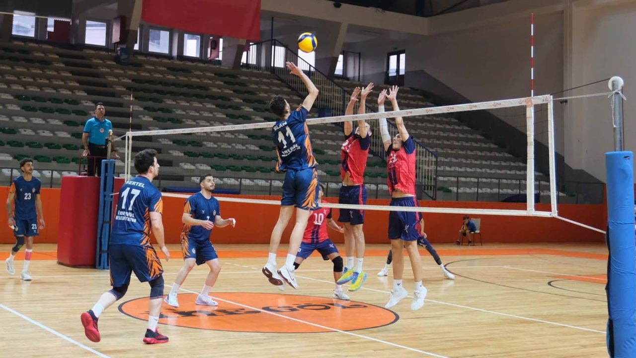 Turuncu lacivertler zorlu sınavı geçti: namağlup 5'te 5