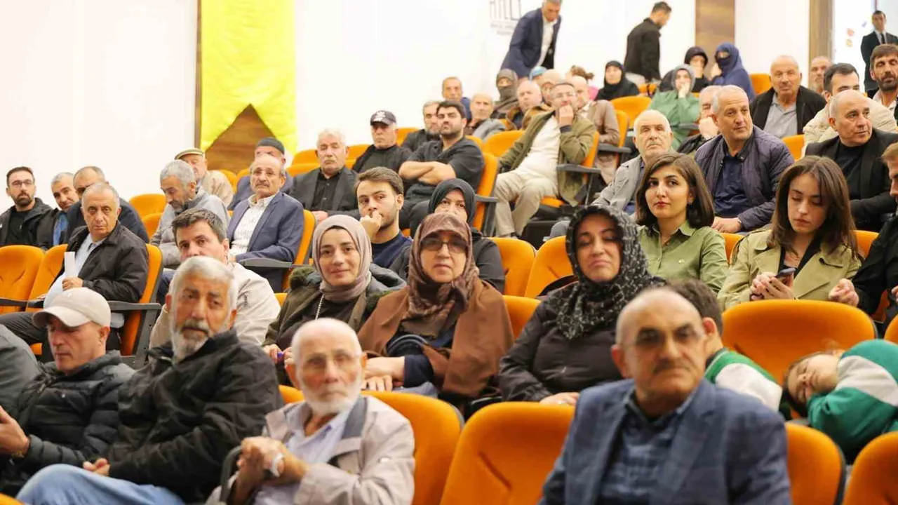Tuzcuzade'de dönüşüm süreci hak sahipleriyle masaya yatırıldı