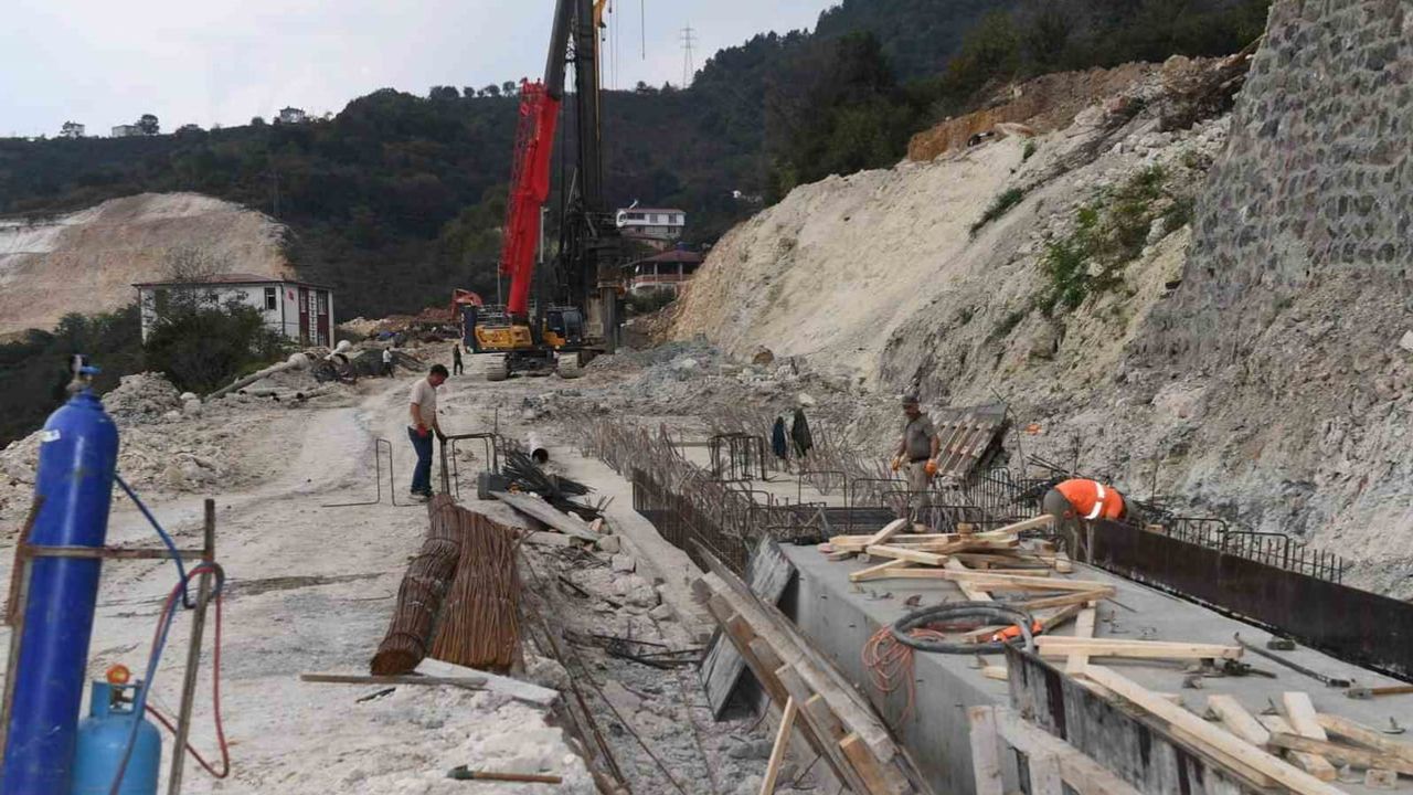 Ulaşım koridoru yeniden güvene alınıyor: Ünye-Akkuş-Niksar yolu aralık sonunda açılacak