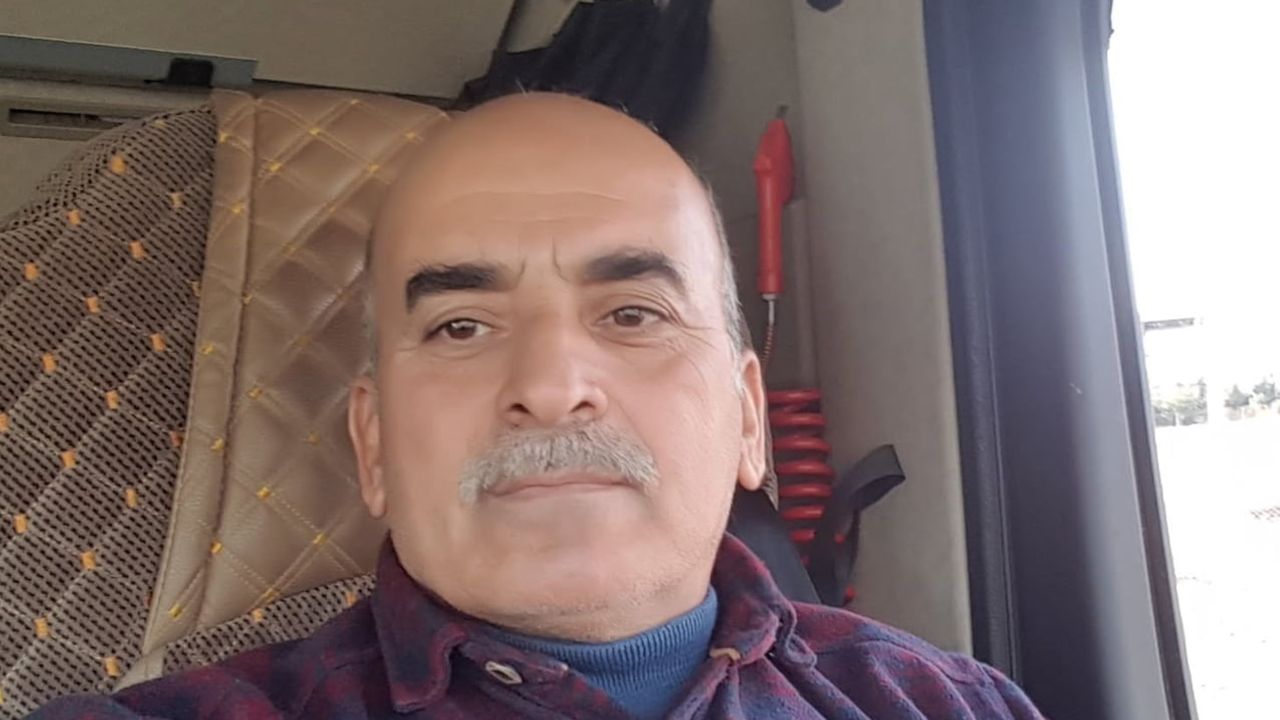 Uludere'de otobüs ve tır çarpışmasında şoför yaşamını yitirdi