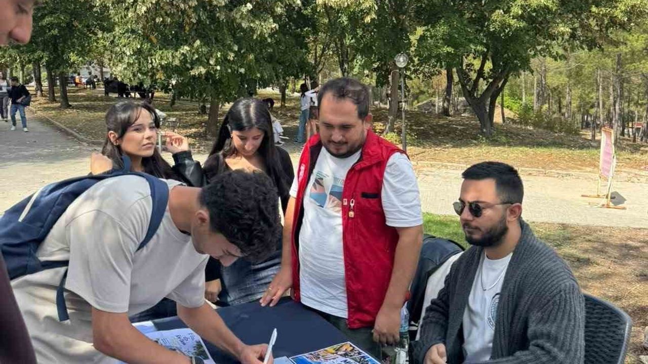 Üniversite kampüsünde gençlere yeni gençlik fırsatları tanıtıldı