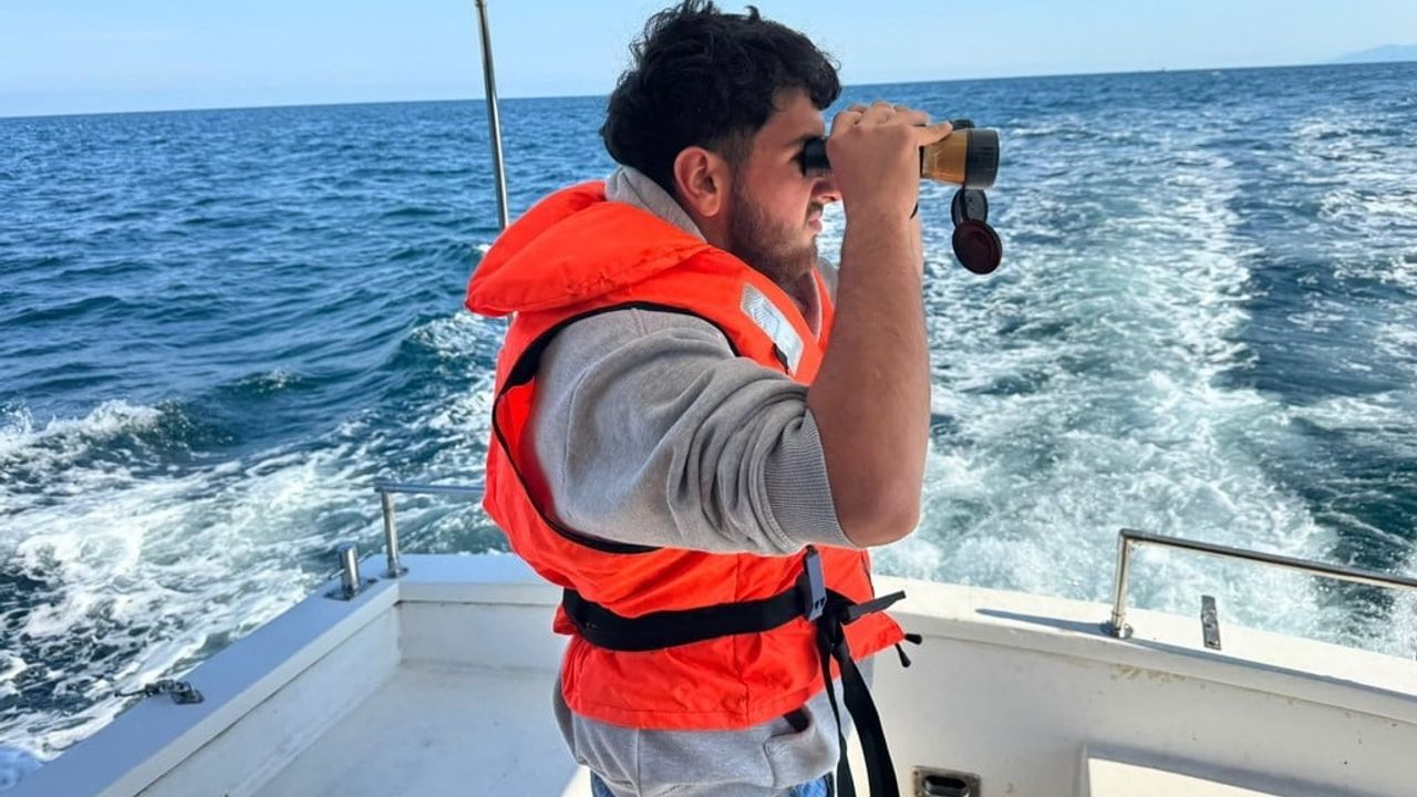 Üniversite öğrencileri uygulamalı eğitim gemisiyle kayıp madencinin izini aradı