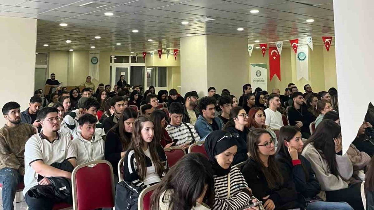 Üniversitede afet bilinci için sahada uygulamalı tatbikat