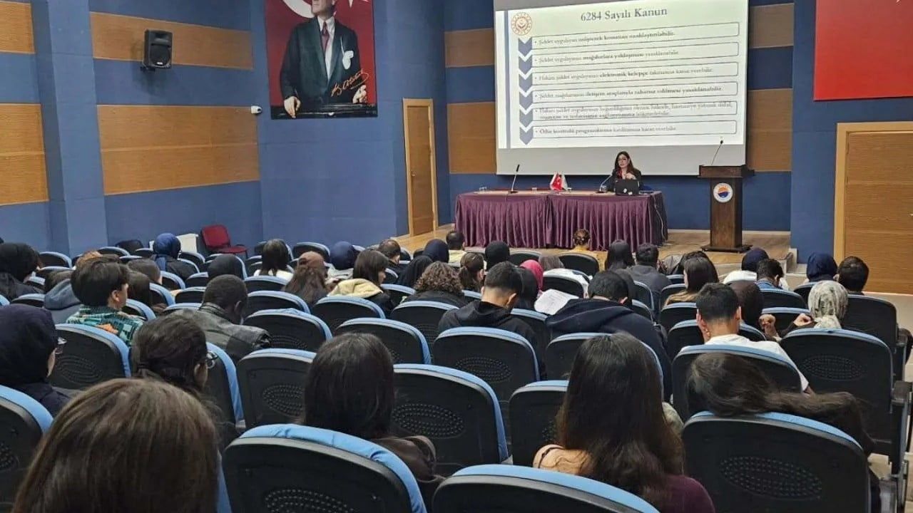 Üniversitede saygı ve güven önceliği: gençlere sağlıklı ilişki eğitimi